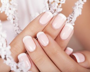 ¿CUAL ES LA MEJOR FORMA DE UÑAS PARA TUS MANOS? TE LO CONTAMOS!!